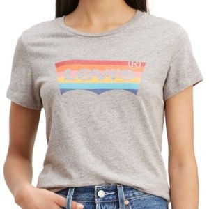 NWT Levi’s The Perfect Tee Rainbow Logo Women’s S